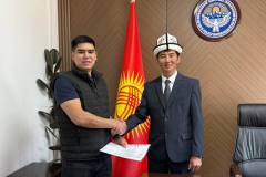 photo_5381965506954335165_w