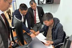 photo_5418136823873082095_w