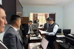 photo_5418136823873082100_w