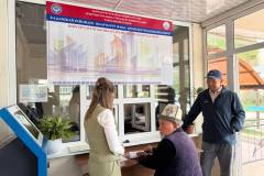 photo_5418136823873082102_w